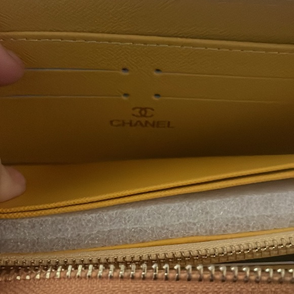 Wallet - Picture 5 of 6